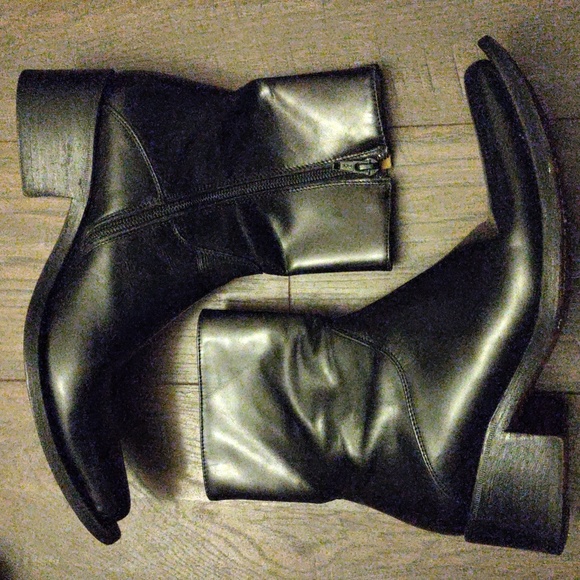 Gianni Barbato Black Leather Western Style Ankle Boots